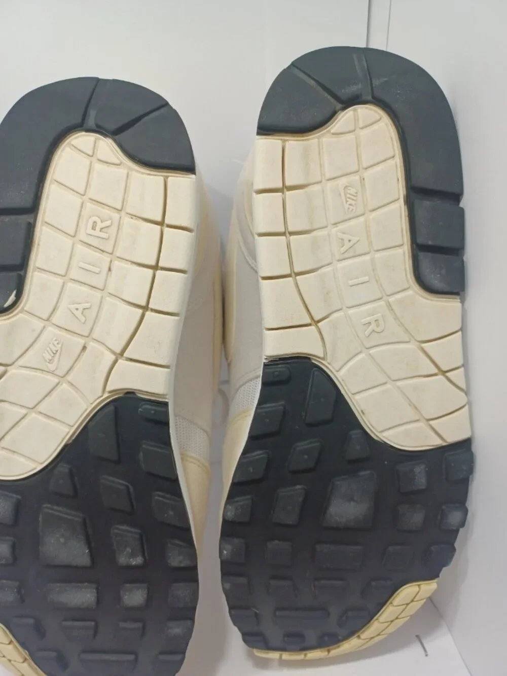 Nike Air Max 1 Shoes Womens 9 White Alabaster Cushioned Sneakers DZ2628-108 %